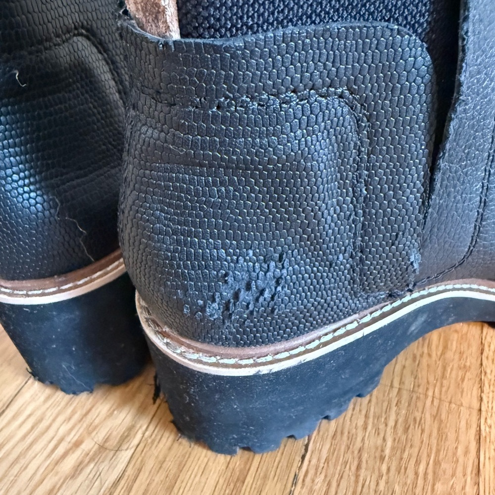 Dolce Vita Black Ankle Boots with Contemporary Silhouette - Picture 7 of 10